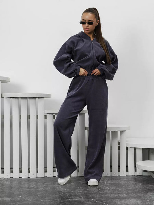 Damen Velours-Loungewear-Set mit kurzem Reißverschluss-Hoodie und weiter hochgeschnittener Palazzohose Shop Nory