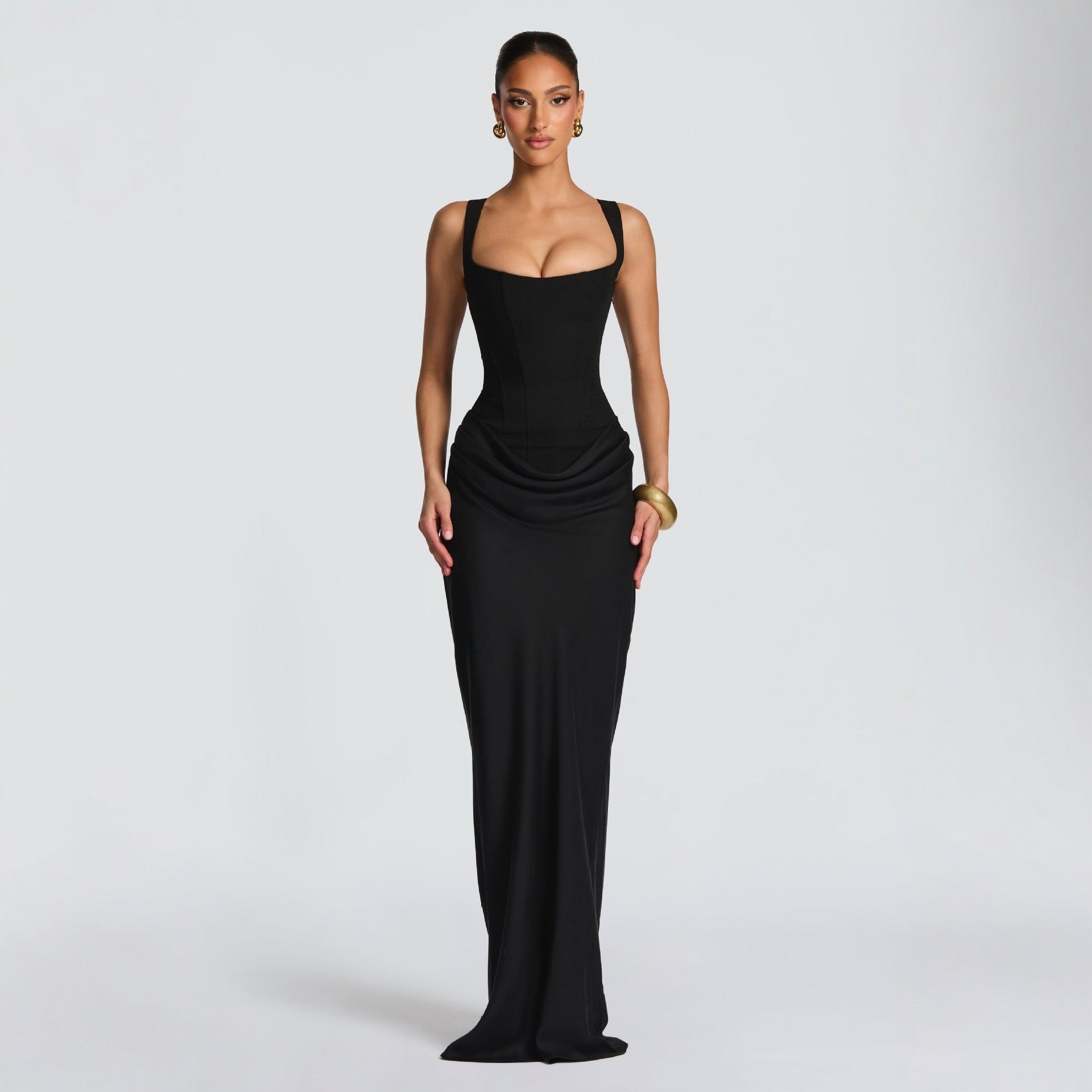 Damen Elegantes Maxikleid mit figurformendem Schnitt und zarten Drapierungen