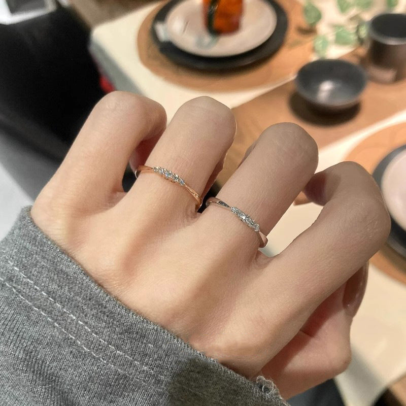 Damen zierlicher Ring mit funkelnden Zirkonia Shop Nory