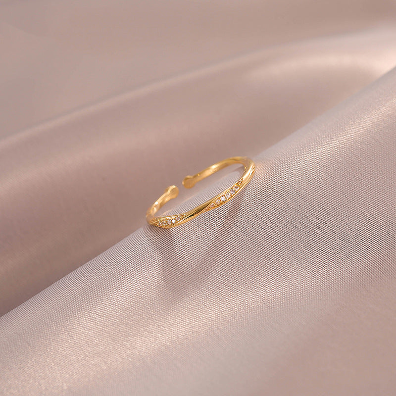 Damen Offener Ring mit elegantem Wellendesign und funkelnden Zirkonia Shop Nory