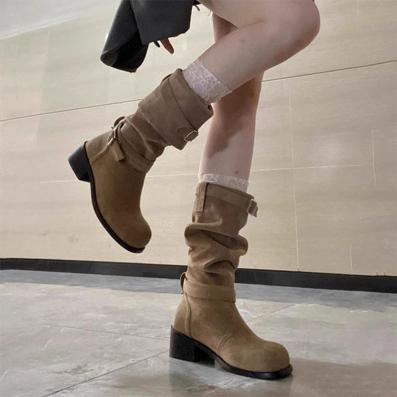 Damen halbhohe Slouch-Stiefel aus Velourslederoptik mit verstellbaren Ziergurten und mittelhohem Blockabsatz Shop Nory