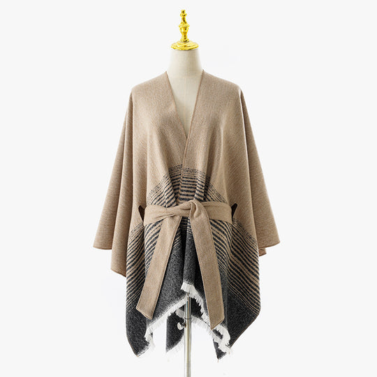 Damen Wickelponcho mit Bindegürtel, V-Ausschnitt und Fransensaum Shop Nory