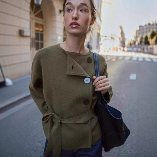 Damen Strickjacke mit asymmetrischer Knopfblende und Taillengürtel Shop Nory