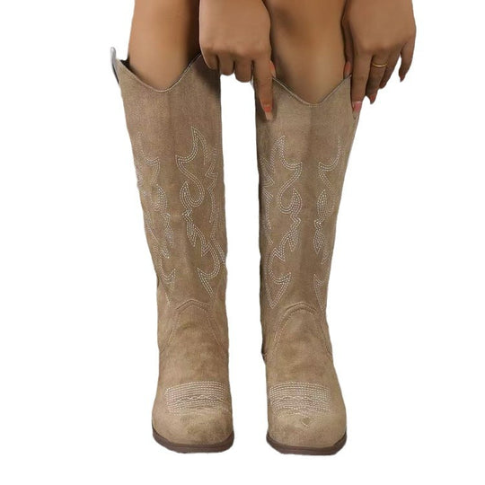 Damen Western-Stiefel aus Veloursleder mit dekorativer Stickerei, seitlichem Reißverschluss und mittelhohem Blockabsatz Shop Nory