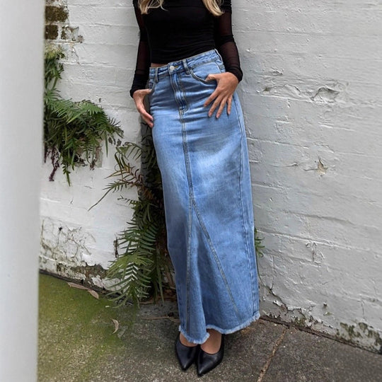 Damen Taillenhoher Denim-Maxi-Rock mit geradem Schnitt, Ziernähten und rohem Fransen-Saum Shop Nory