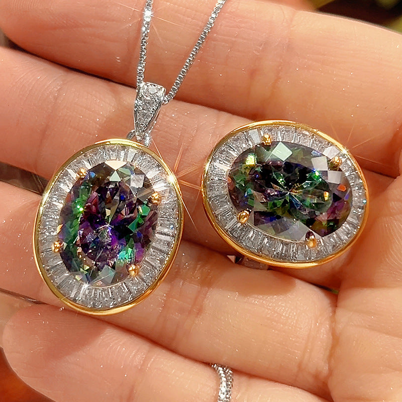 Mystic Topaz Halo-Anhänger und passendes Statement-Cocktailring-Set