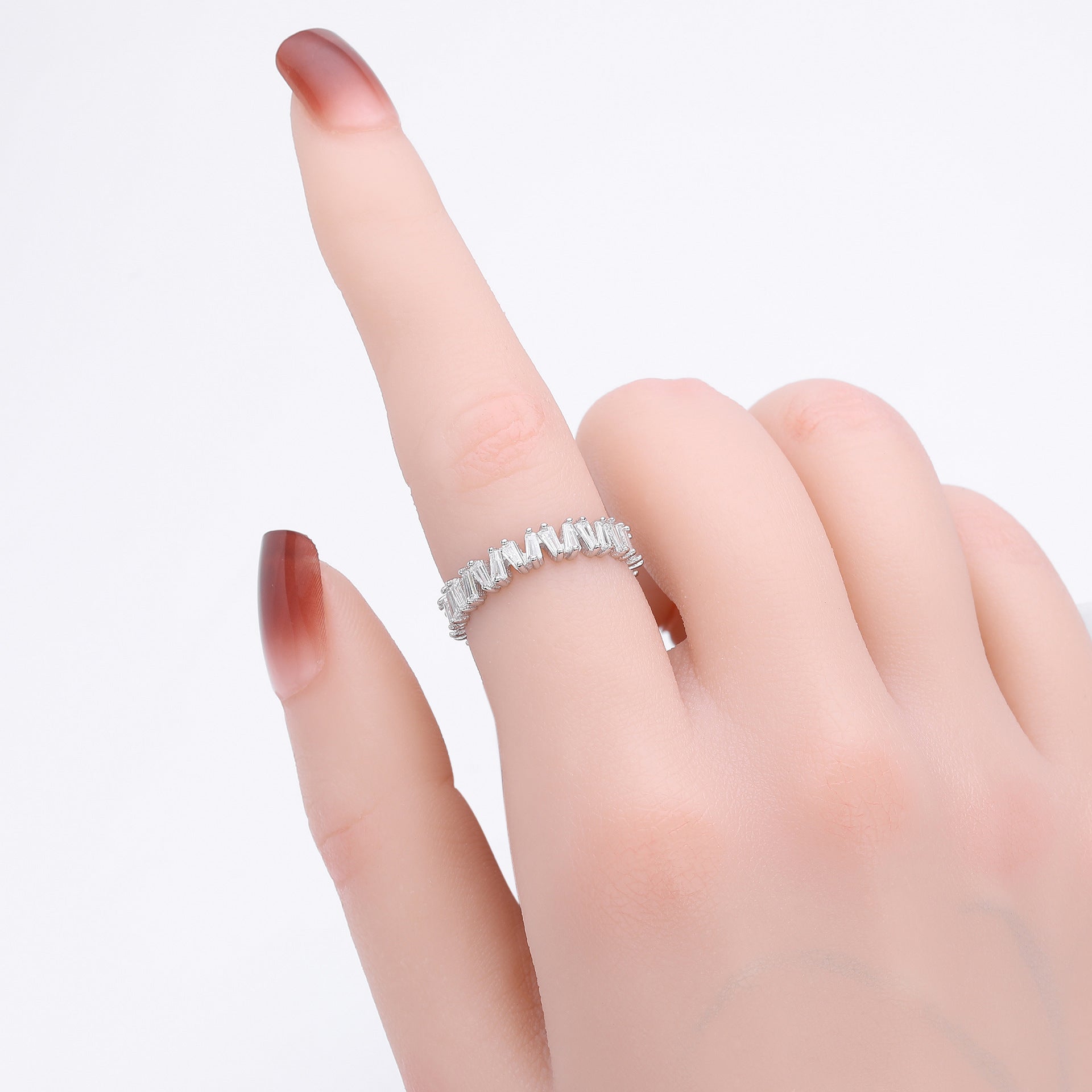 Damen Ring mit funkelndem Zirkonbesatz und hochwertigem 925 Sterling Silber Shop Nory