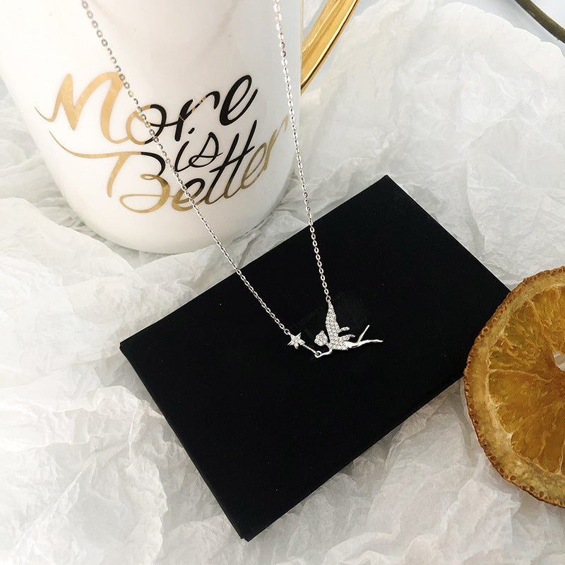 Damen Halskette mit kunstvollem Feen- und Sternen-Motiv Shop Nory