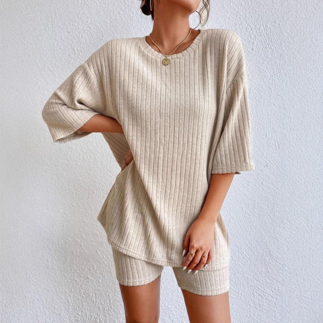 Damen Lässiges Rippstrick-Lounge-Set mit Oversize-Kurzarmoberteil und High-Waist-Biker-Shorts Shop Nory