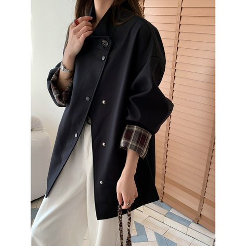 Damen Oversized Kurzjacke mit Druckknopfleiste und karierter Ärmelaufschlag Shop Nory