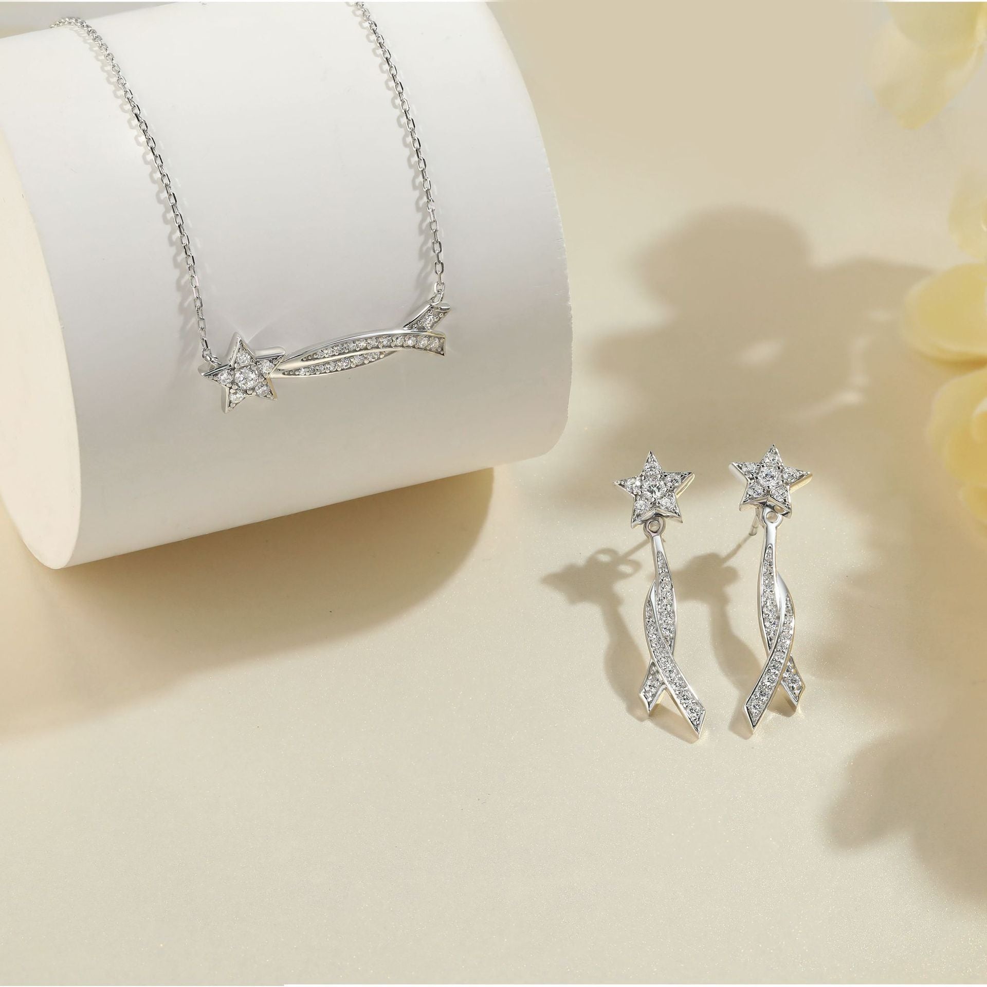 Damen Ohrhänger im eleganten Sternendesign Shop Nory
