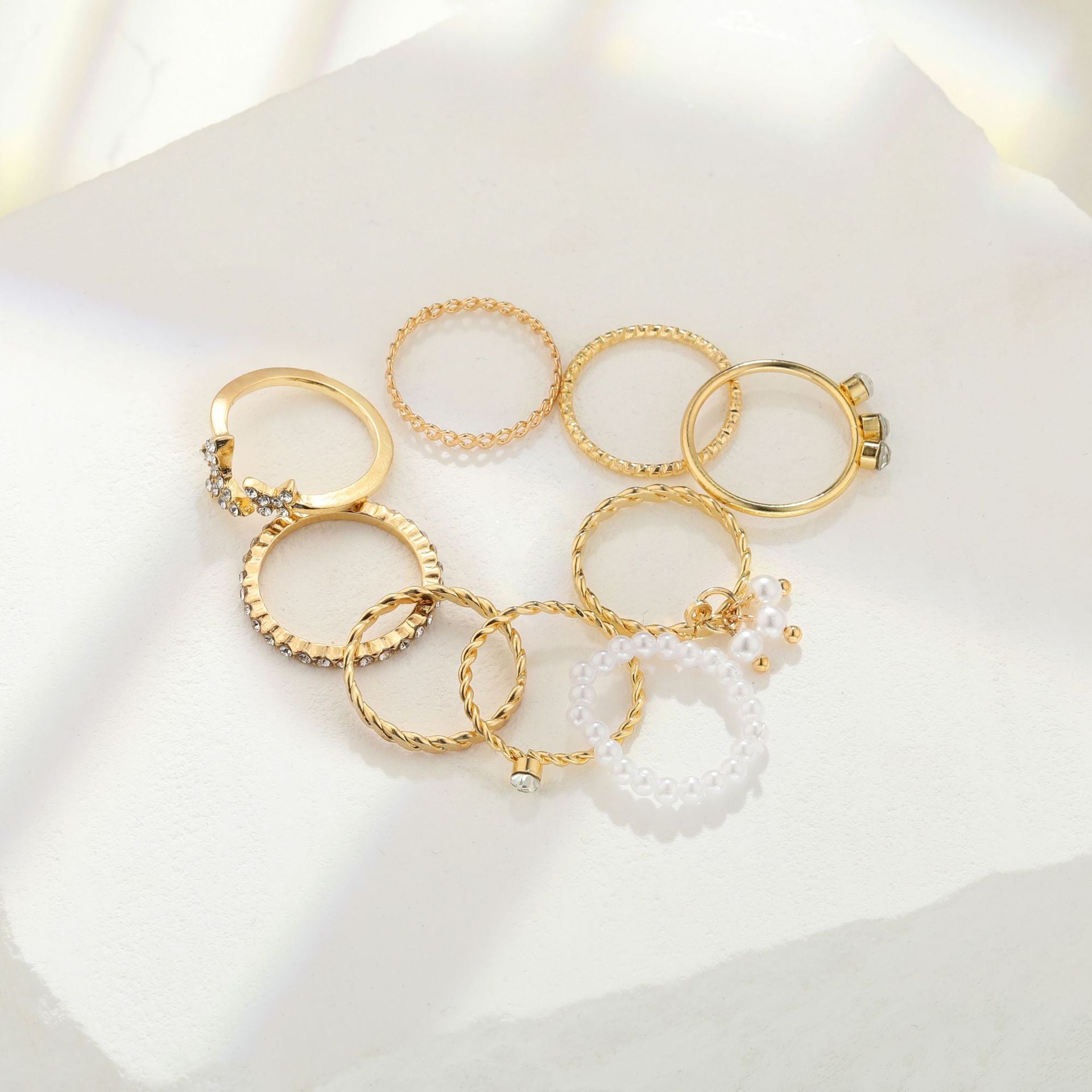 Damen Schmuckring-Set mit filigranen Designs und funkelnden Akzenten Shop Nory