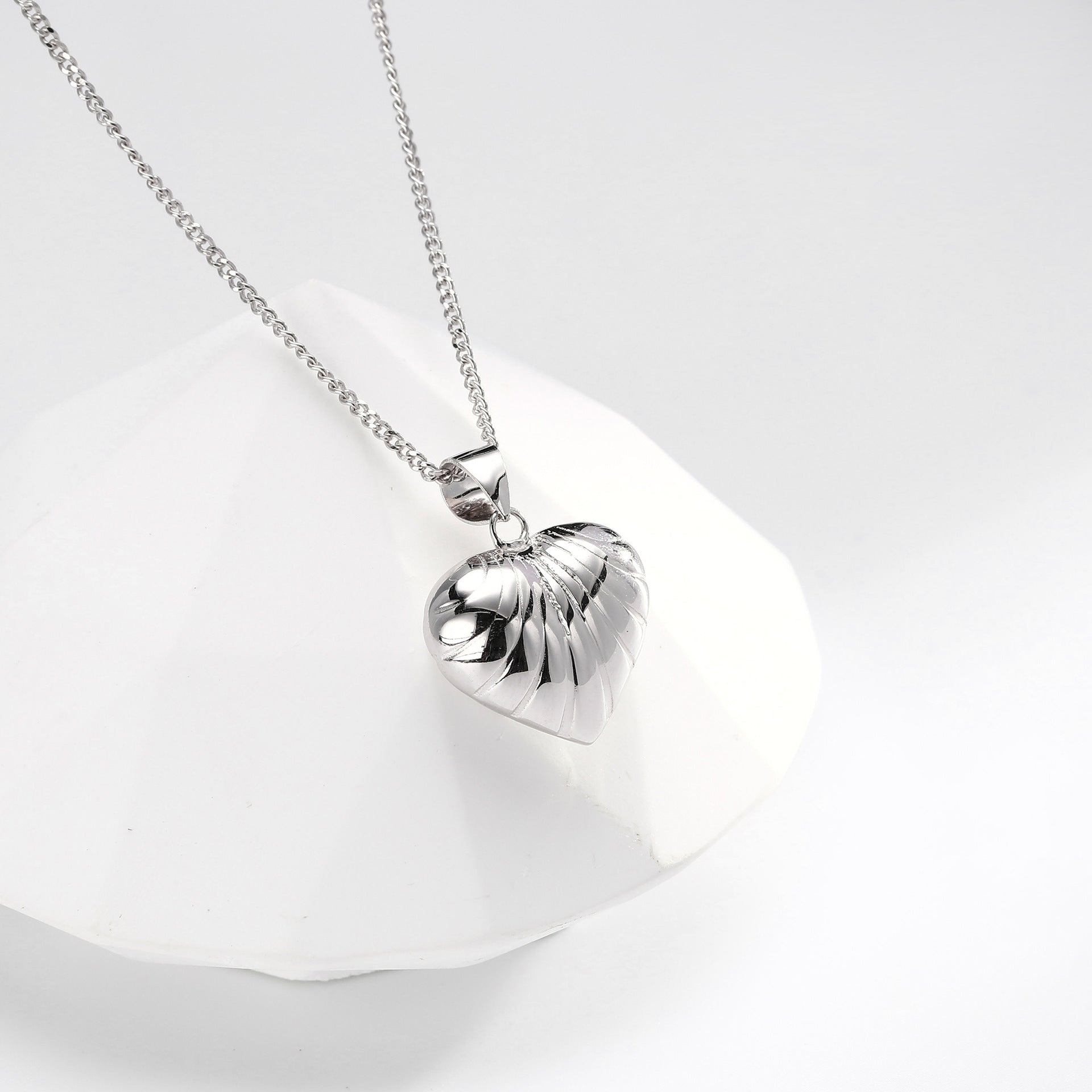 Damen Halskette mit herzförmigem Anhänger aus hochwertigem 925 Sterling Silber Shop Nory
