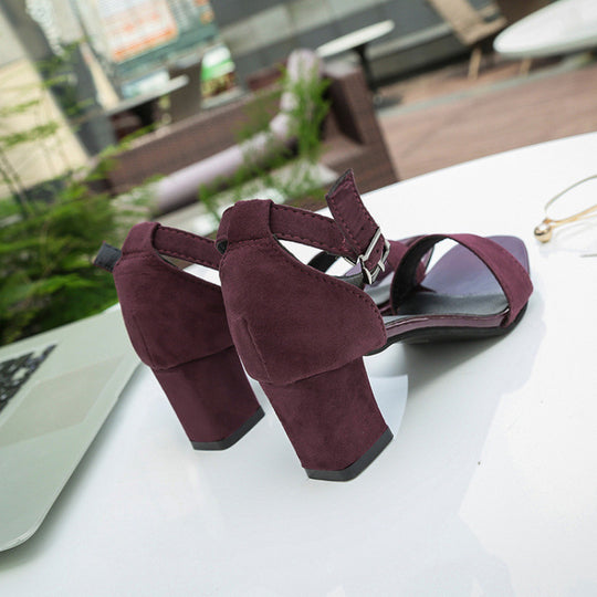 Damen Blockabsatz-Sandale mit Knöchelriemen und Veloursdetail Shop Nory