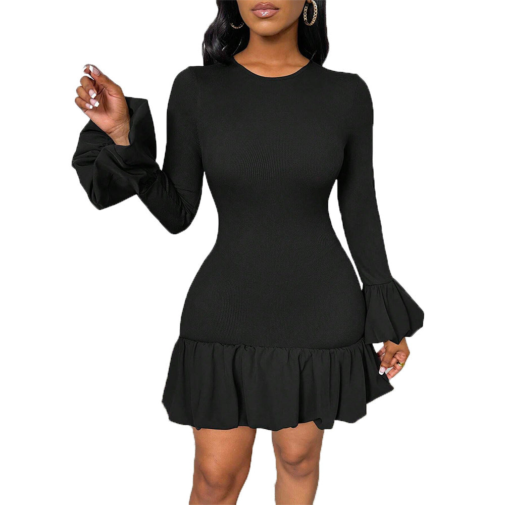 Damen figurbetontes Rippstrick-Minikleid mit Trompetenärmeln und Volant-Saum Shop Nory