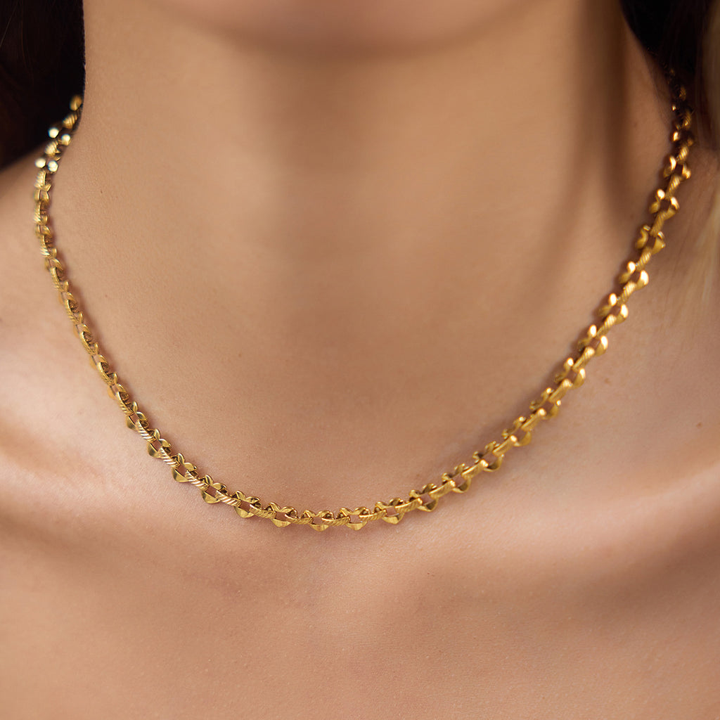 Damen Edelstahl-Halskette mit elegantem Strukturdesign Shop Nory