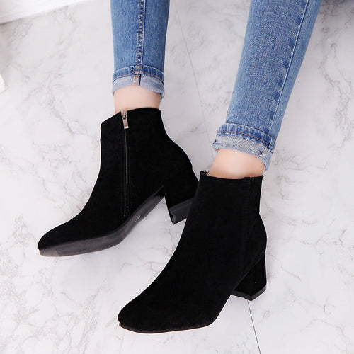 Damen Stiefeletten mit elegantem Reißverschluss und softem Obermaterial
