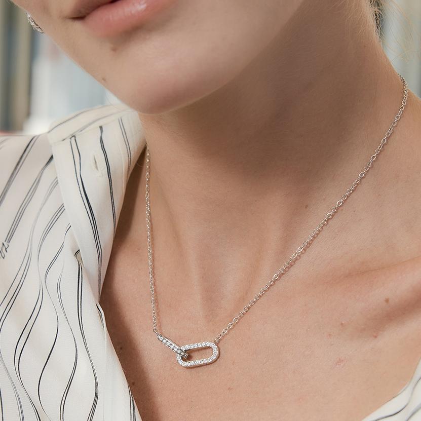 Damen Halskette mit funkelndem Zirkonia-Anhänger und verstellbarem Edelstahlverschluss Shop Nory