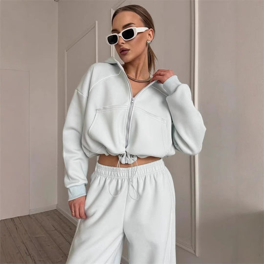 Damen kurzes Kapuzen-Sweatset mit Frontreißverschluss, kontrastierender Paspel und elastischer Highwaist-Jogger Shop Nory