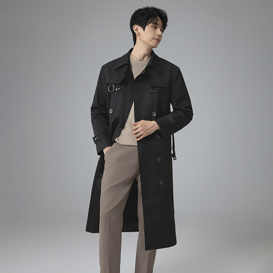 Herren Moderner Tech-Trenchcoat mit Doppelreihiger Knopfleiste, Bindegürtel und dezenten Ringdetails Shop Nory
