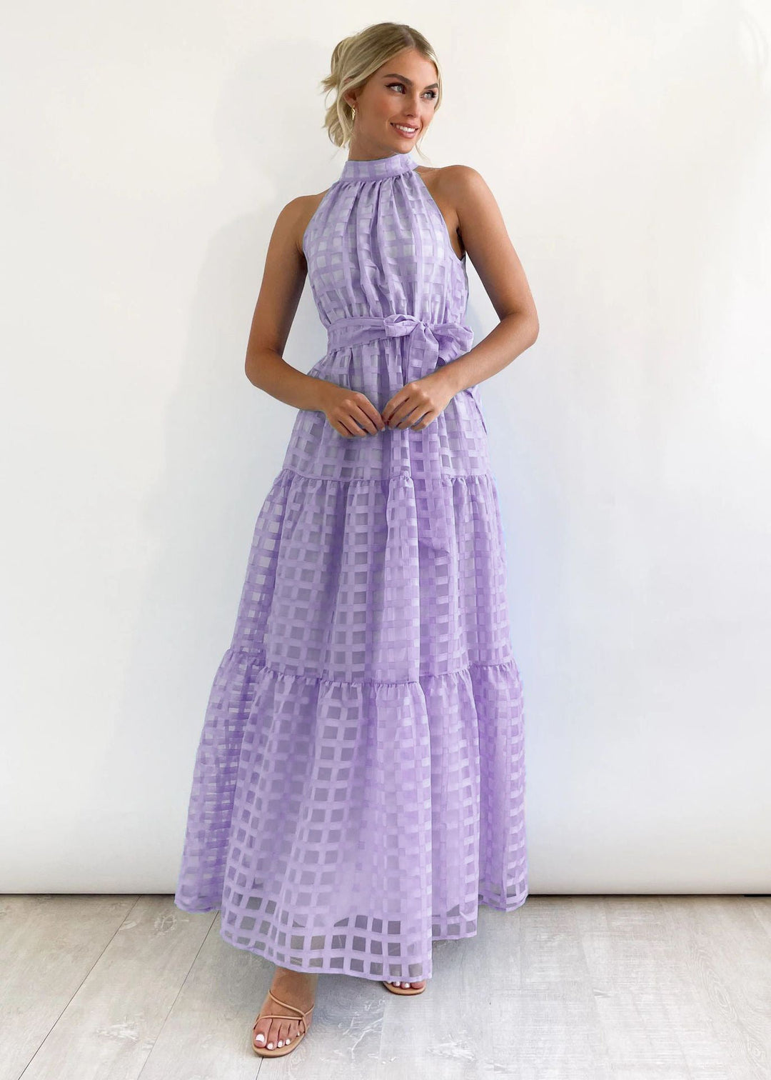 Damen Maxikleid mit raffiniertem Hochkragen und gestuftem Design