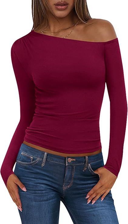 Damen Schulterfreies, figurnahes Ripp-Langarmtop mit asymmetrischem Ein-Schulter-Schnitt Shop Nory