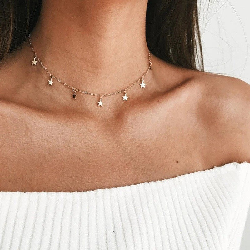 Damen Halskette mit funkelnden Sternenanhängern Shop Nory