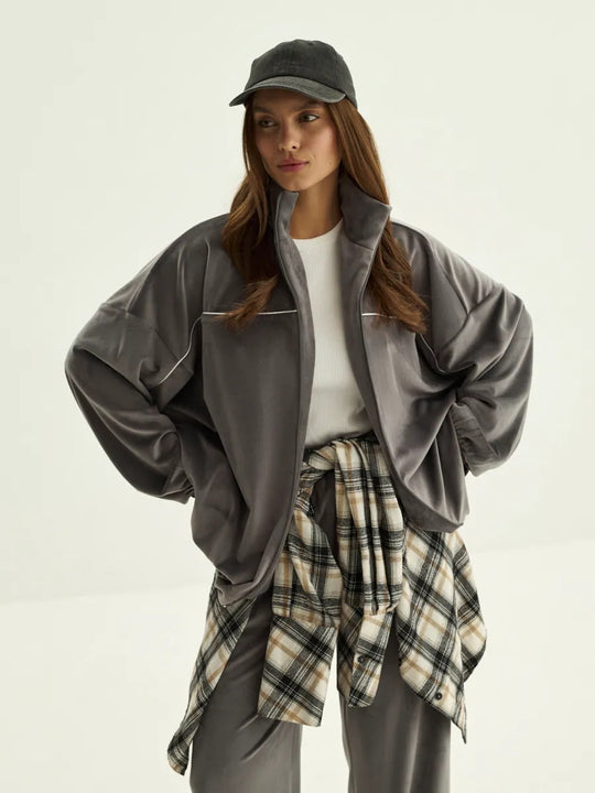 Damen Palazzo-Lounge-Set aus seidig-weichem Nicki mit hoher Kragenblende, Oversize-Passform und elastischer Bundhose Shop Nory