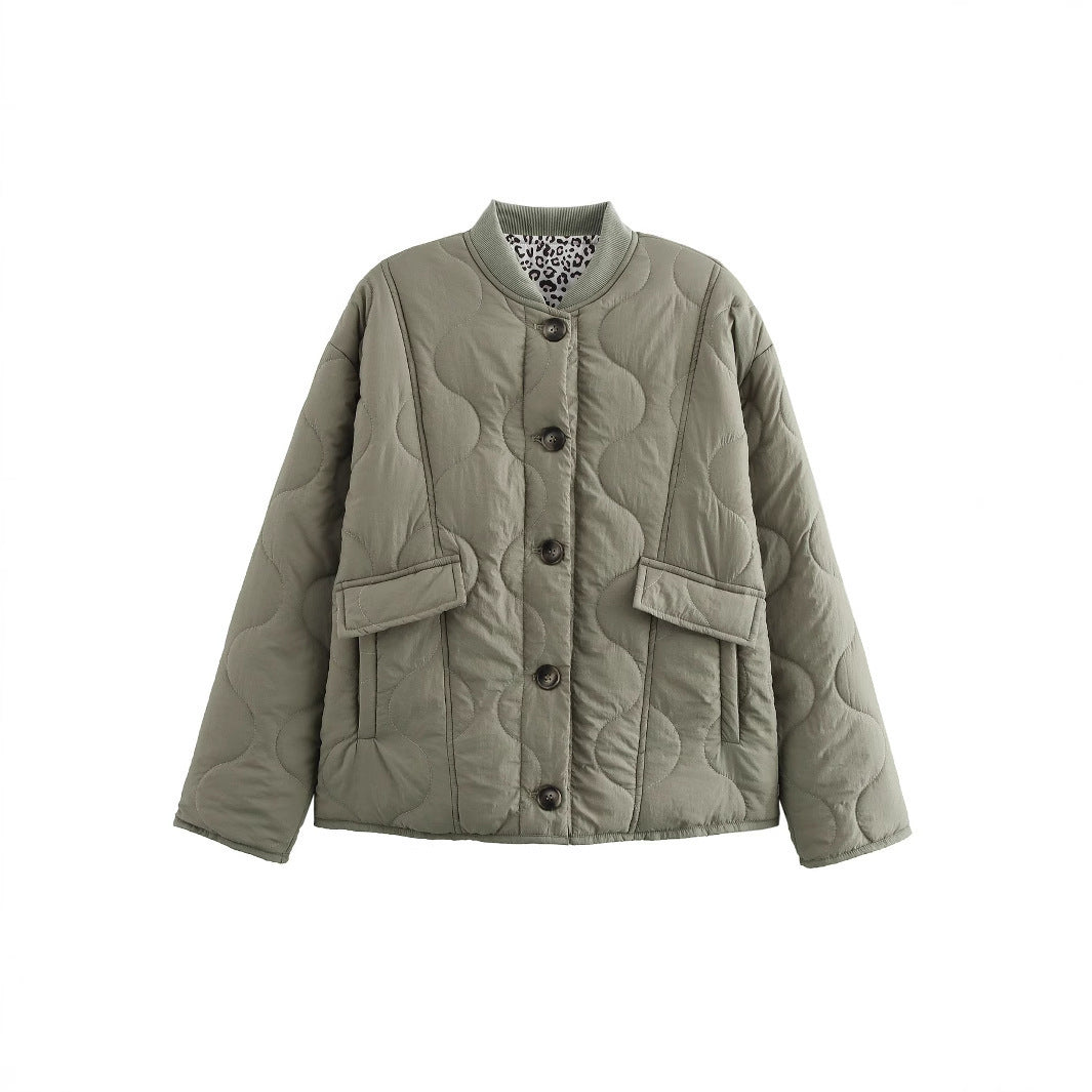 Damen Gepolsterte Steppjacke im Boxy‑Schnitt mit Rundhalsausschnitt und aufgesetzten Taschen Shop Nory