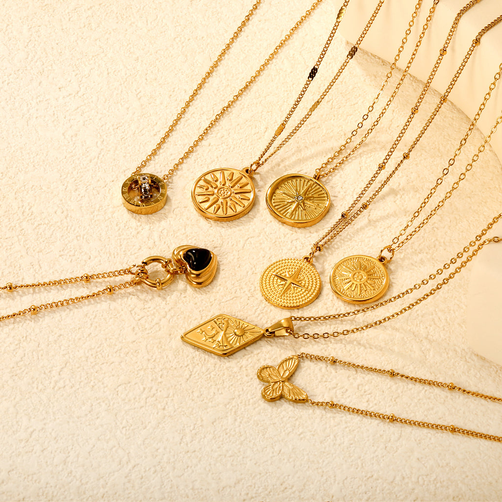 Damen Halskette mit herzförmigem Anhänger und elegantem Kettendesign Shop Nory