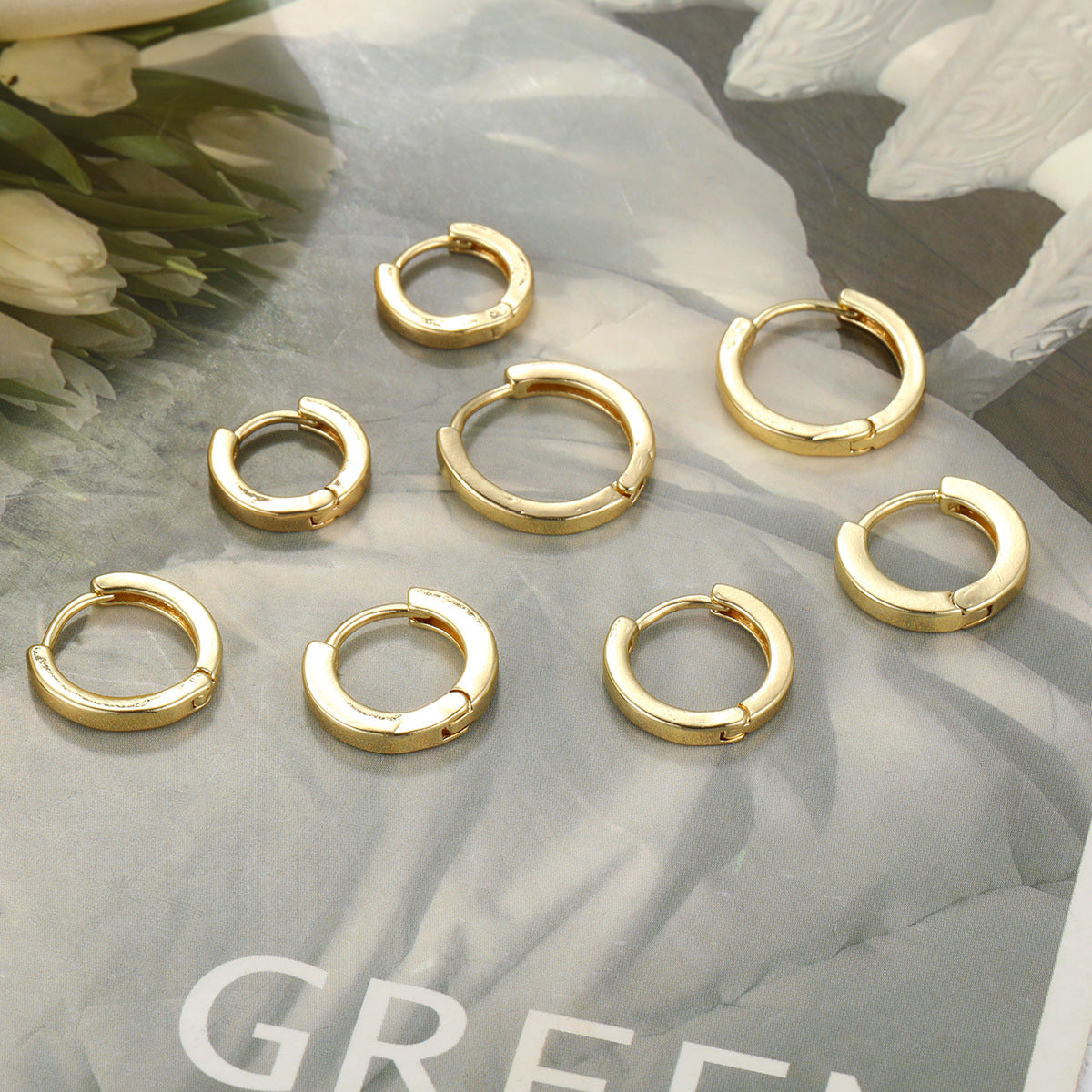 Damen Ohrringe im eleganten minimalistischen Design Shop Nory