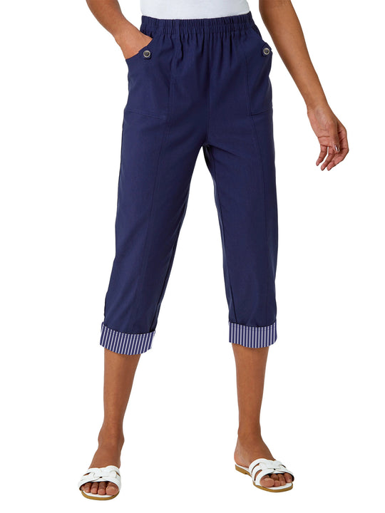 Damen Cropped Capri-Hose mit elastischem Bund, aufgesetzten Taschen und kontrastiertem Umschlag Shop Nory