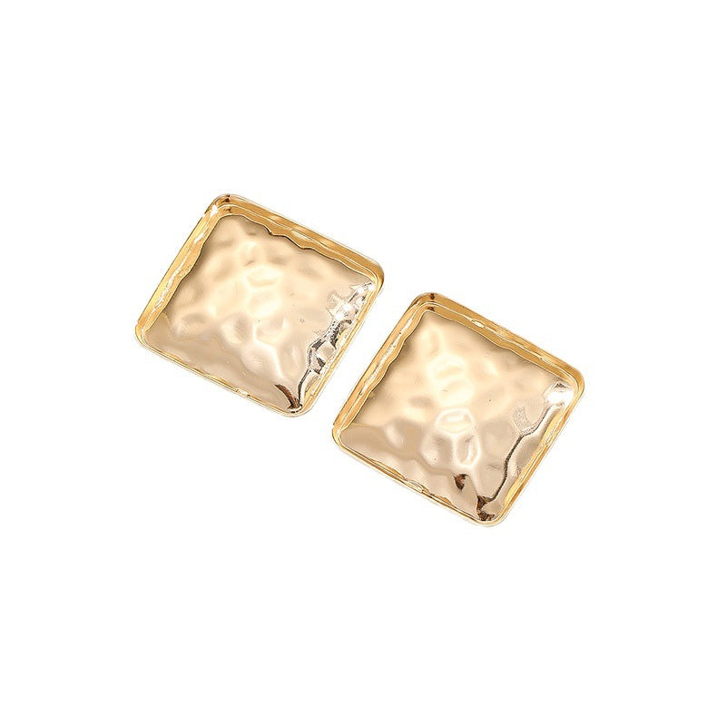 Damen Ohrringe mit modernem, quadratischem Goldfinish Shop Nory