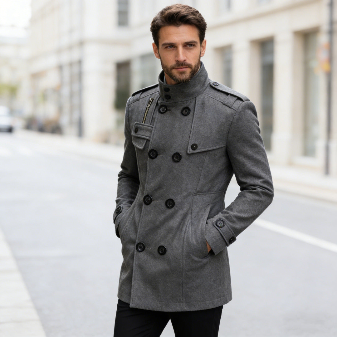 Herren nan taillierter doppelreihiger Kurzmantel mit Stehkragen und Schulterklappen Shop Nory