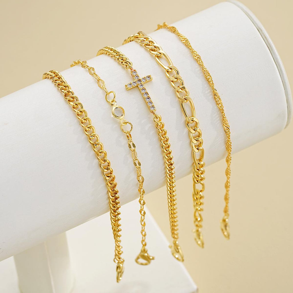 Damen Armband-Kombination mit funkelnden Anhängern und stilvollem Design Shop Nory