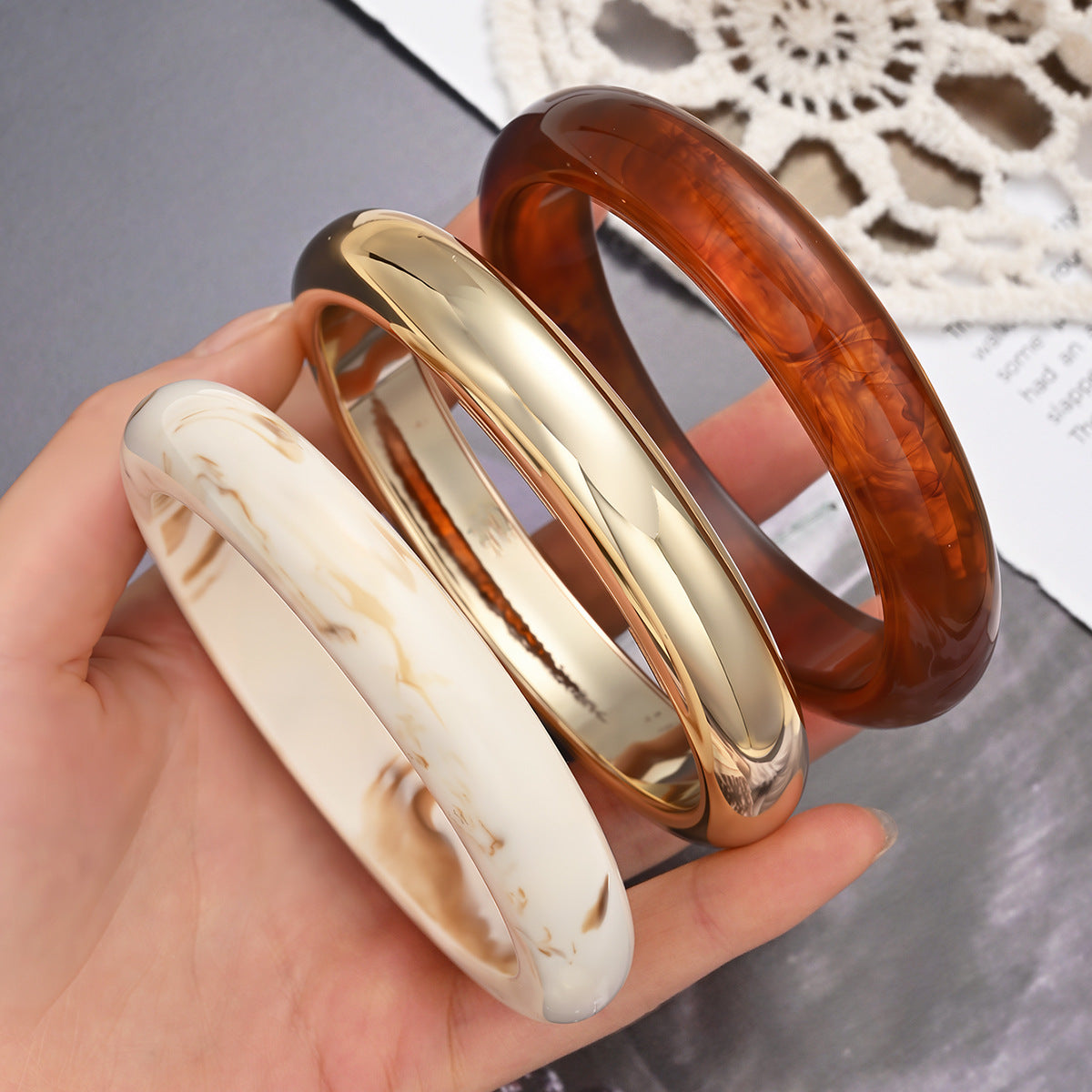 Damen Armband-Set mit eleganten, glänzenden Designs Shop Nory