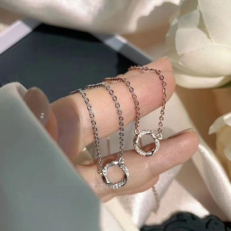 Damen elegante Halskette mit funkelndem Ringanhänger Shop Nory