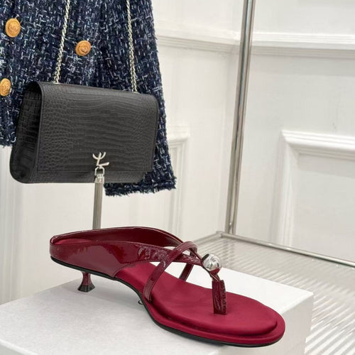 Damen Elegante Mule‑Sandalette mit Zehenring, filigranen Riemchen und sculpted Kitten‑Absatz Shop Nory