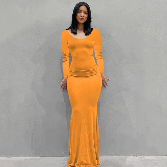 Damen Körperbetontes Maxi‑Jerseykleid mit taillierter Drapierung, langen Ärmeln und ausgestelltem Saum Shop Nory
