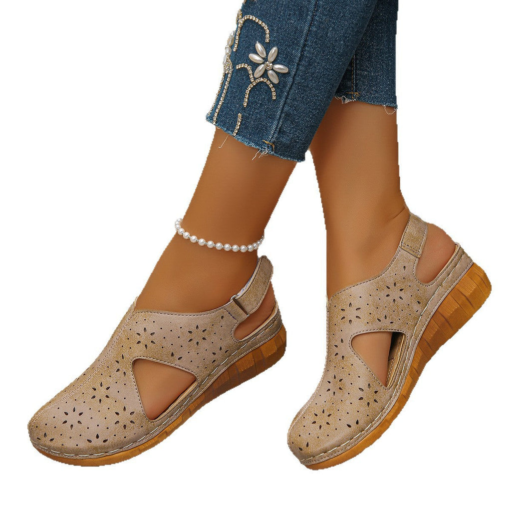 Damen Luftige Clogs mit eleganter Perforation und bequemer Sohle