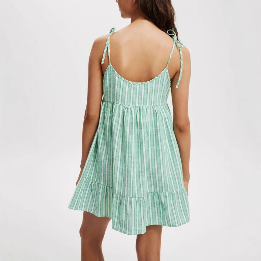 Damen Sommerliches Kurzkleid mit verstellbaren Trägern und Rüschensaum