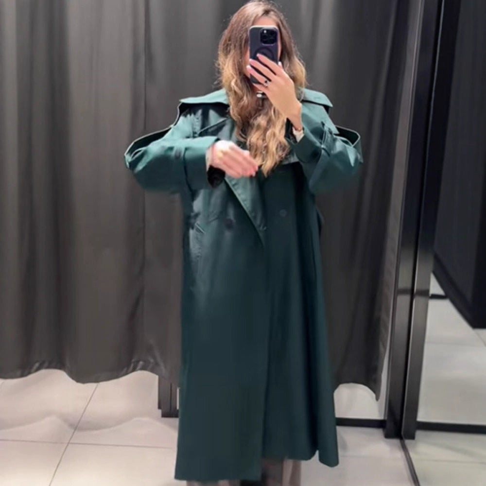 Damen Trenchcoat mit modernen Details und breitem Revers