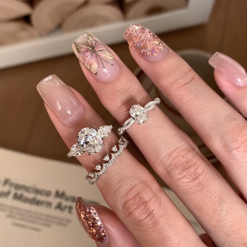 Damen Zarter und romantischer Ring mit funkelnden Zirkonia-Elementen Shop Nory