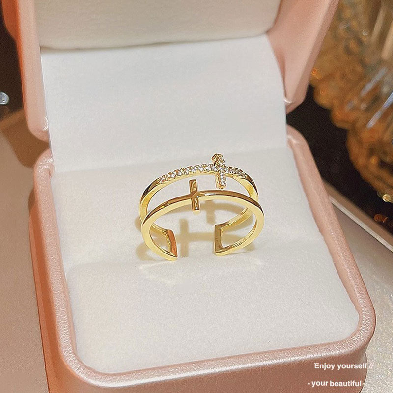 Damen Designer Ring mit funkelnden Kristallverzierungen Shop Nory