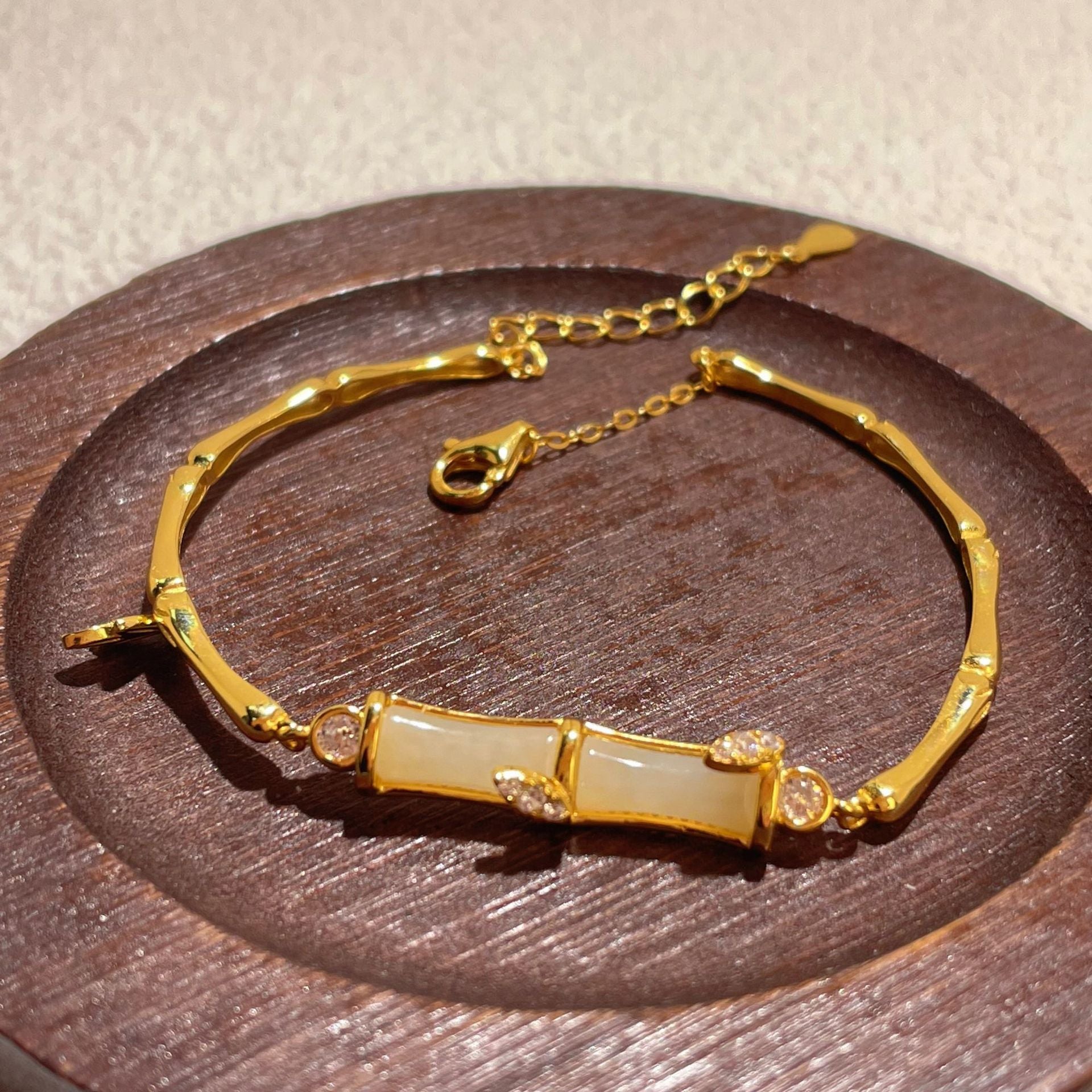 Damen Armband mit elegantem Bambusdesign und hochwertigem Jade-Edelstein Shop Nory