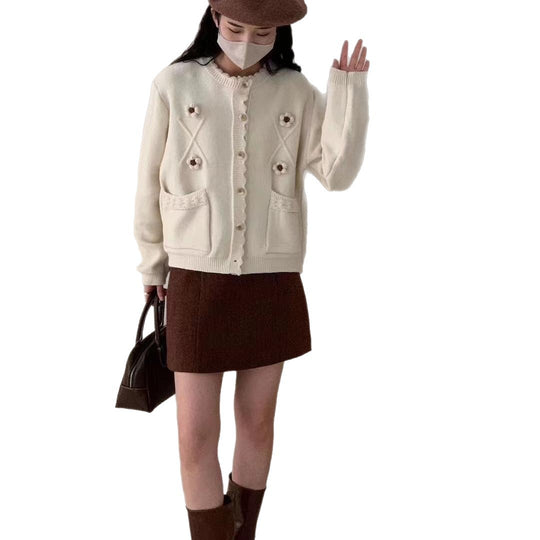 Damen Strickjacke mit Blumenapplikationen Shop Nory