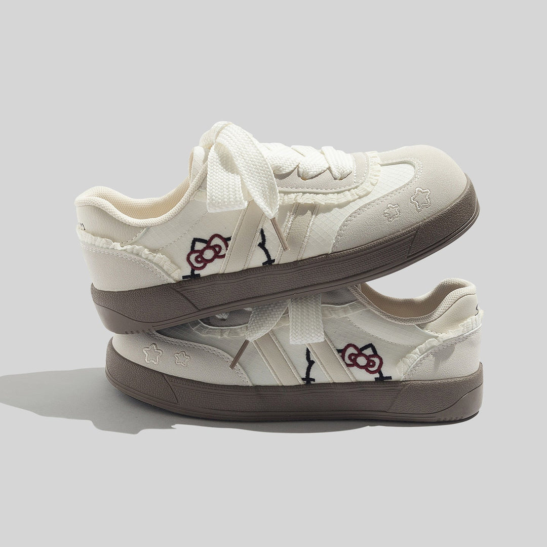 Damen Sportliche Sneaker mit verspieltem Design und einzigartigen Applikationen
