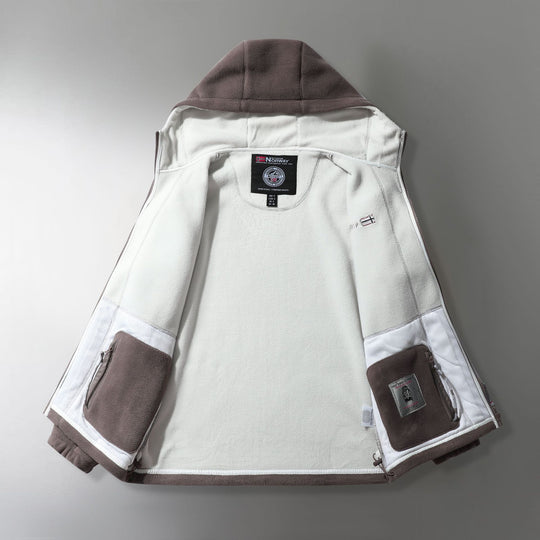 Herren Microfleece-Outdoorjacke mit Kapuze, windabweisender Struktur und Logo-Patch Shop Nory