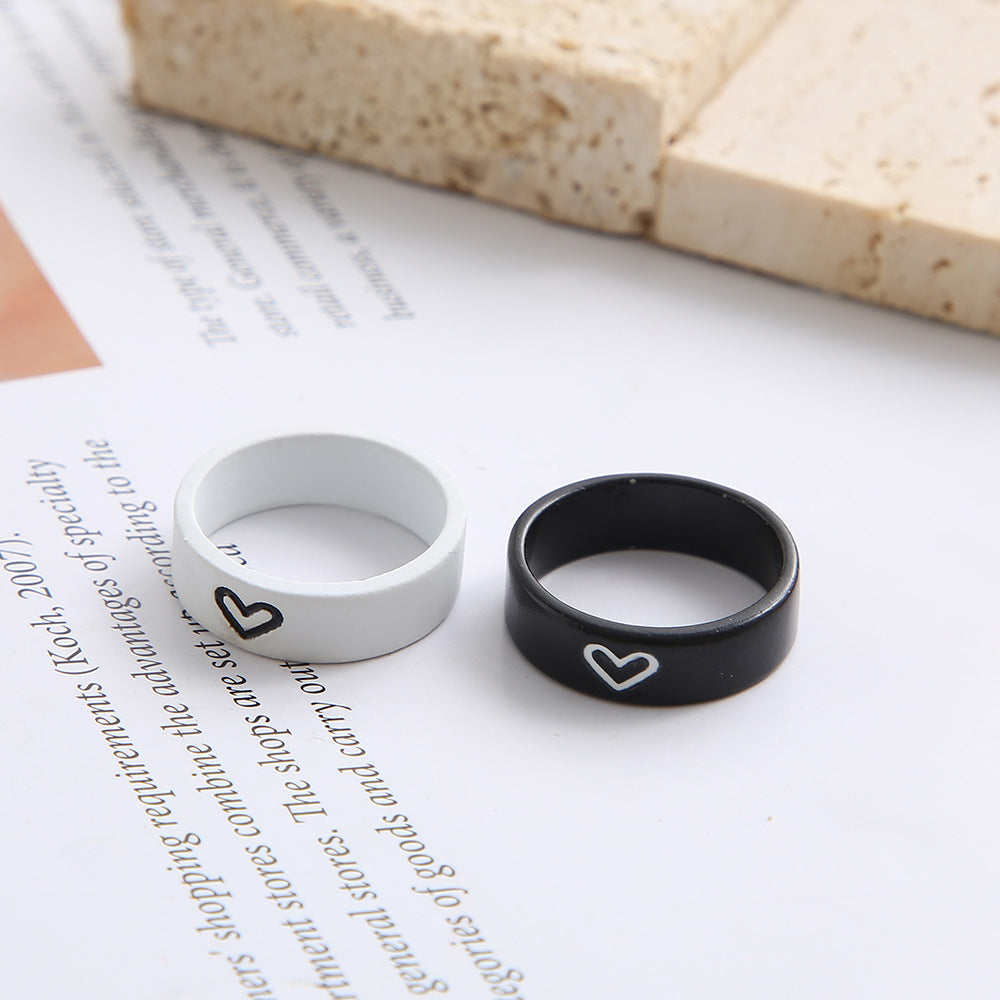 Damenring mit inspirierendem Schmetterlingsdesign und eingraviertem Spruch Shop Nory