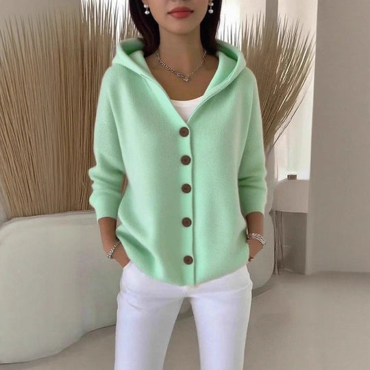 Damen Kapuzenstrickjacke mit Praktischen Knopfdetails und Lässigem Schnitt